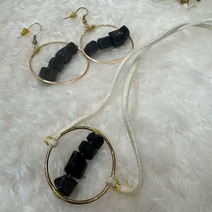 Elegant Black and Gold Jewelry Set